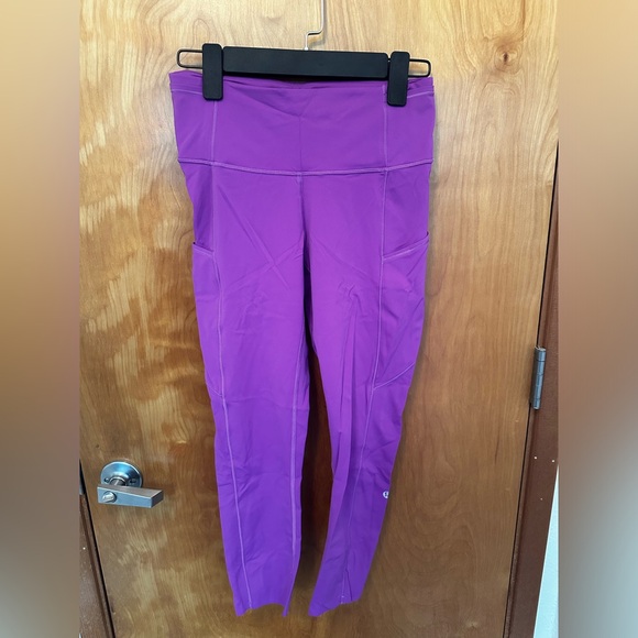 Lululemon Fast and Free High Rise Crop 23” Size 6 - Picture 5 of 5